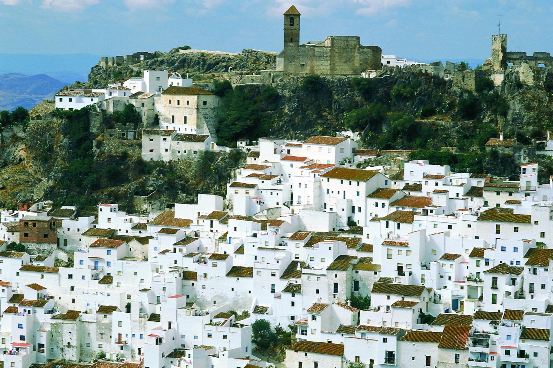 White village. Андалусия Испания. Деревня в Андалусии. Испанская Андалузия. Морсики Андалусия.