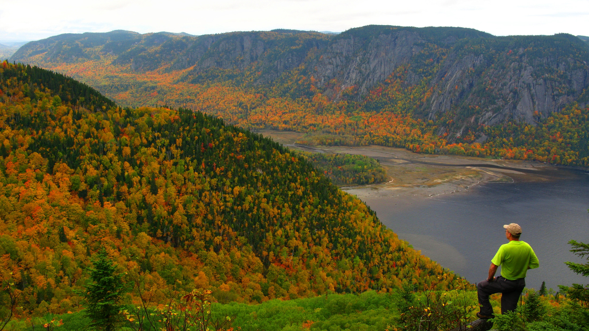 hiking tours quebec