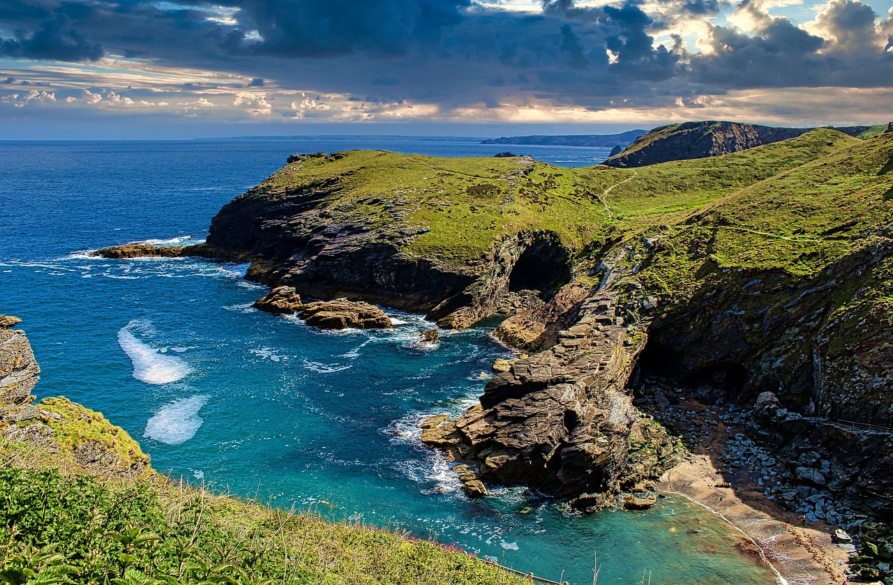 Cornwalls South West Coast Path - The Salt Path hiking tour